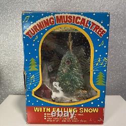 1960's Vintage Animated Turning Musical Tree With Falling Snow In Orig. Box