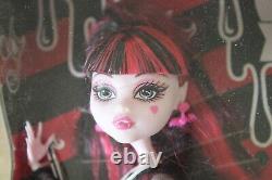 DAMAGED BOX/NEW DOLLS Monster High Music Festival Clawd Wolf Draculaura 2013