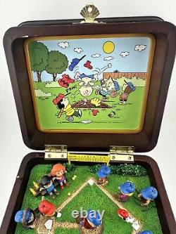 Danbury Mint Peanuts Play Ball Charlie Brown Wood Music Box Original Box