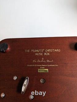 Danbury Mint The Peanuts Christmas Music Box Hark the Herald Angels Sing Snoopy