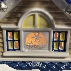 Dept 56 Snow Village The Jingle Bells House 2005 Music & Lights NIB