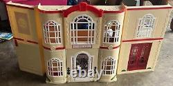 Disney High School Musical 3 East High School Dollhouse Playset Mattel with Box