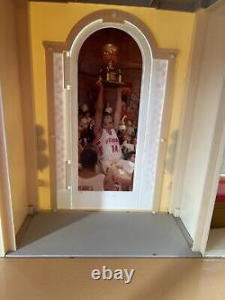 Disney High School Musical 3 East High School Dollhouse Playset Mattel with Box