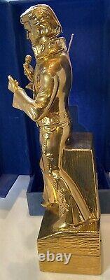 ELVIS PRESLEY GOLD 15 Whiskey Decanter Music Box. Plays Elvis's My Way