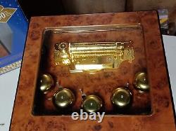 Gold Label Collection Grand Animated Concertina Music Box in Box