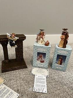 Madame Alexander Complete In Boxes With Musical Crèche- Vintage Never Used