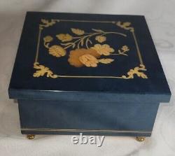 Music Box By Splend Of New York Made In Italy. In Beautiful Original Condition