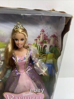 NEW IN BOX Mattel Barbie Rapunzel Musical Hair Brush, Hair Magically Grows, 2001