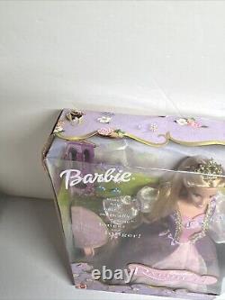 NEW IN BOX Mattel Barbie Rapunzel Musical Hair Brush, Hair Magically Grows, 2001