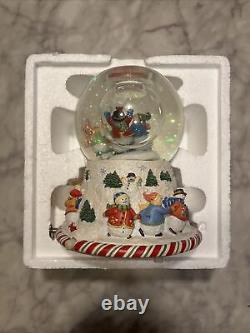 PARTYLITE P8652 Peppermint Pals Snow Globe Music in ORIG Box