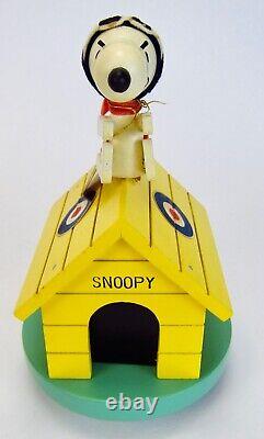 Vintage 1968 Snoopy Musical Doghouse Charles Schulz Peanuts Original Box and Tag