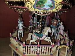 Vtg Enesco CAROUSEL ROYALE Deluxe Action Animated Illuminated Musical Music Box