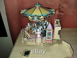 Vtg Enesco CAROUSEL ROYALE Deluxe Action Animated Illuminated Musical Music Box