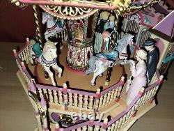 Vtg Enesco CAROUSEL ROYALE Deluxe Action Animated Illuminated Musical Music Box